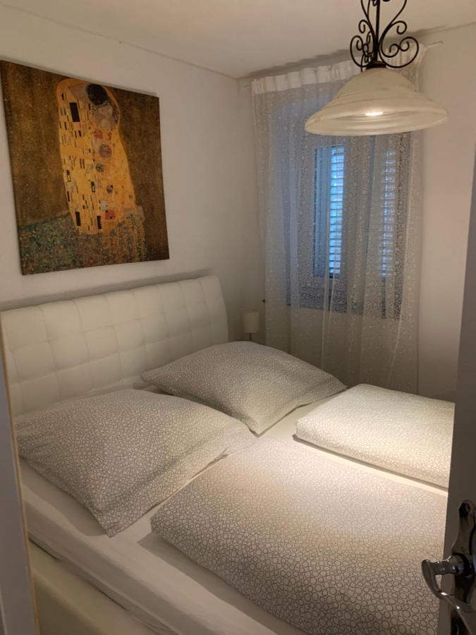 Apartman Annamaria Cres Eksteriør bilde